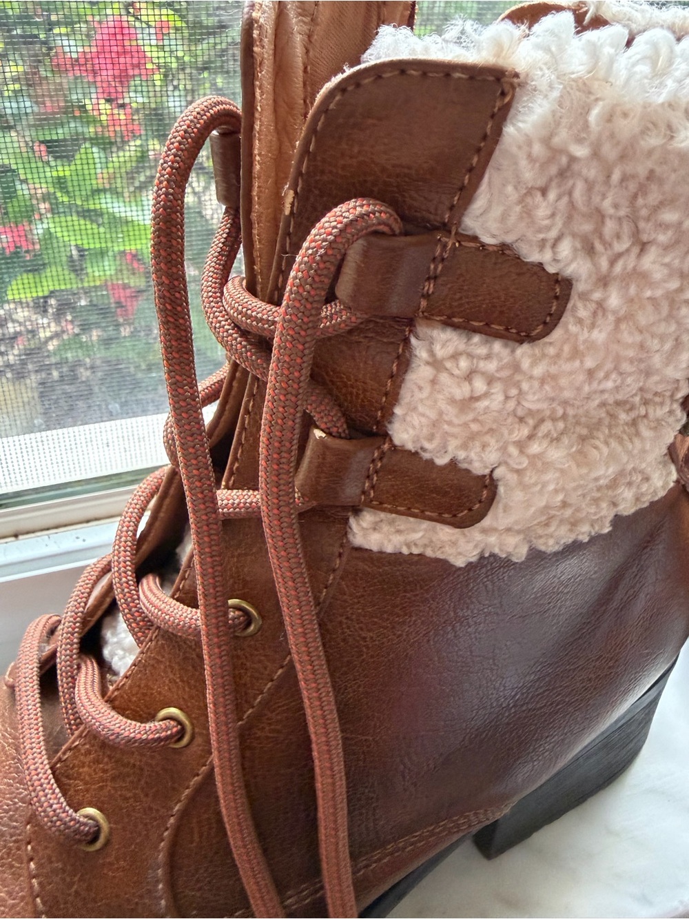 Bare Traps Brown Faux Shearling Lined Ankle Boots Size 8.5